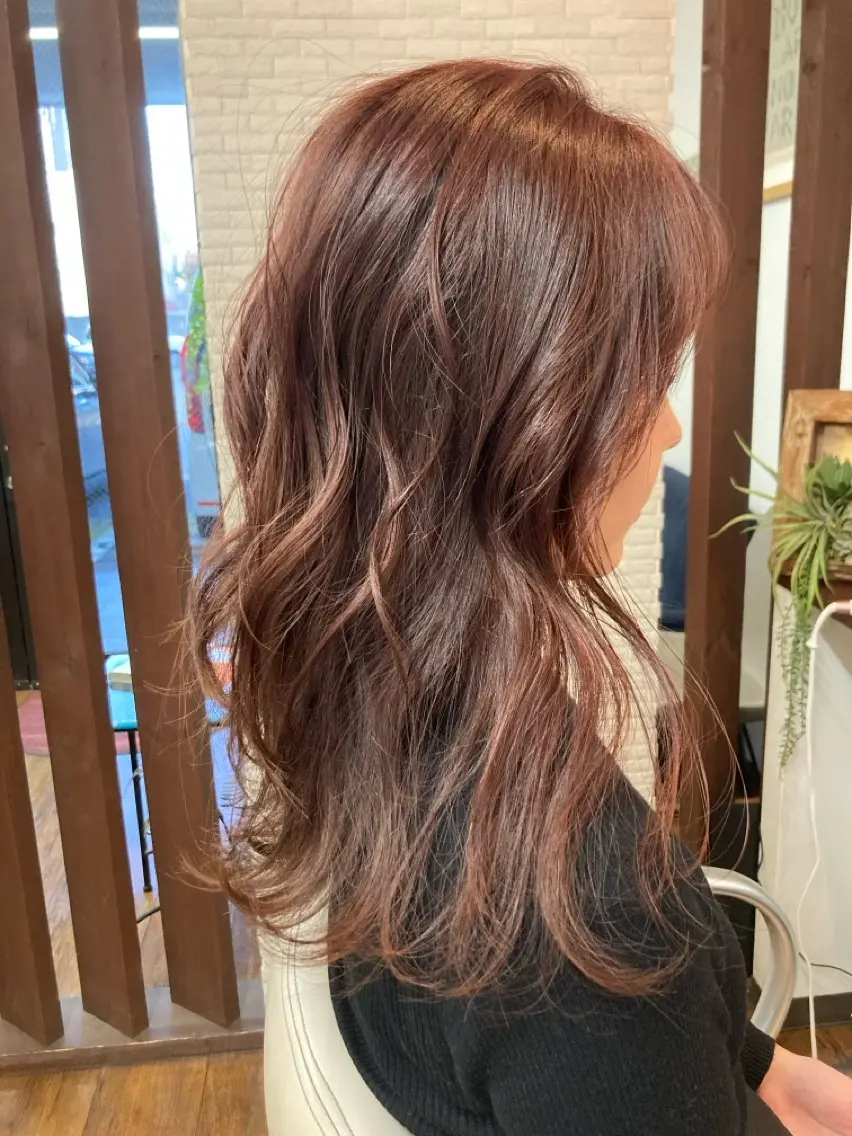 ロング カラー ヘアと眉Otsuka Hikari💆‍♀のヘアスタイル