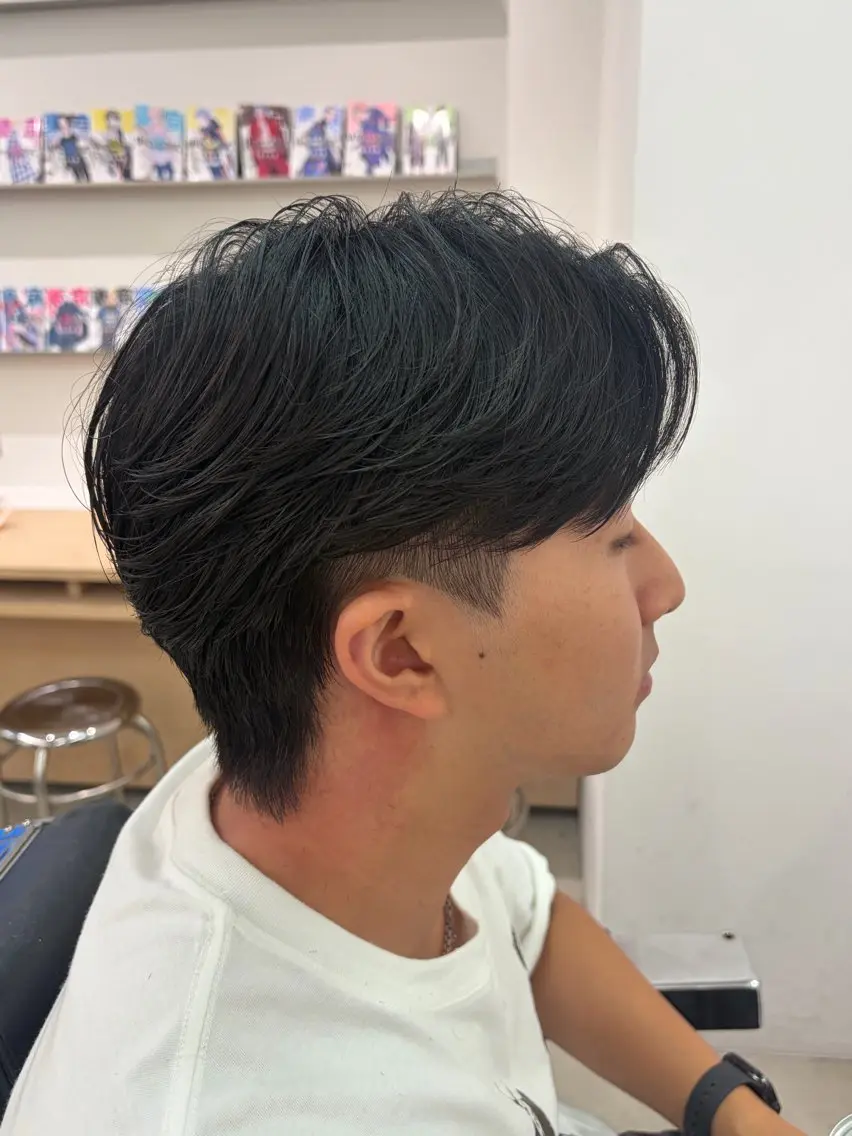 ショート パーマ メンズ フェザーパーマ メンズパーマ ニュアンスパーマ カット パーマ 長谷川 隆之介のヘアスタイル