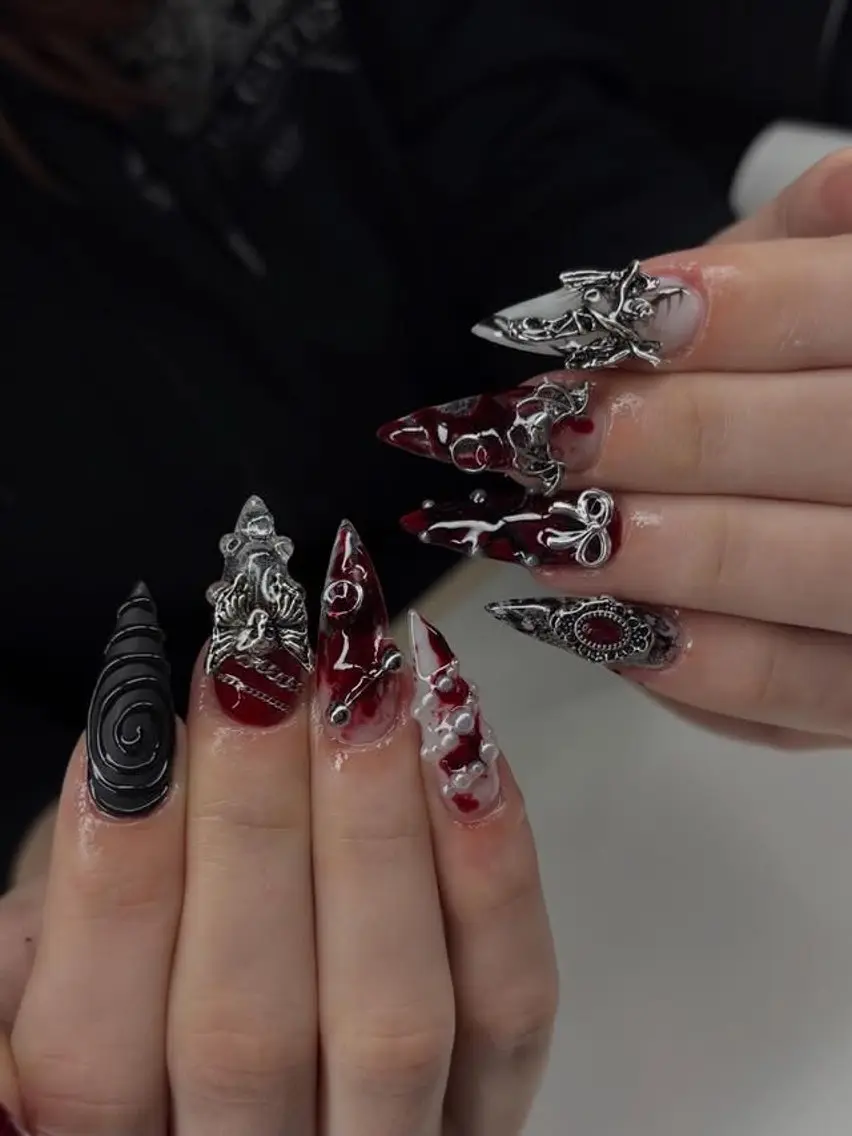 ネイル キラキラネイル 韓国ネイル マグネットネイル 持ち込み ネイルチップ ハンドネイル フットネイル Chiee Bling.Nailのネイルデザイン