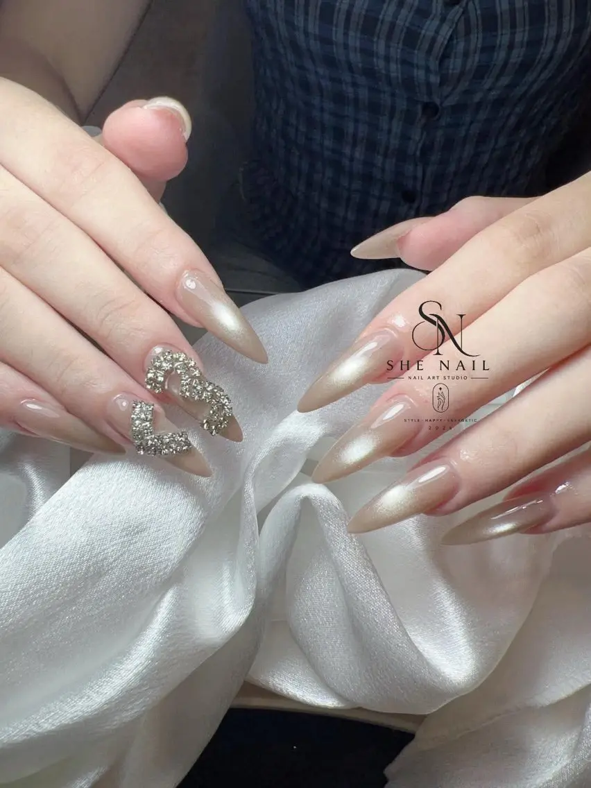 ネイル アートネイル ガーリー 韓国ネイル ロングネイル 持ち込み ハンドネイル 博多 SHE Nailのネイルデザイン