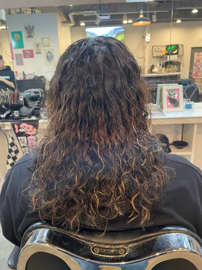 ロング パーマ メンズ カット パーマ 阿部 慈導のヘアスタイル