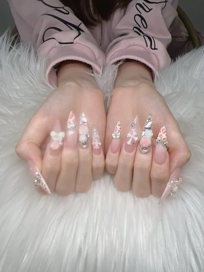 ネイル ハンドネイル Lee  Nails リーリンのネイルデザイン