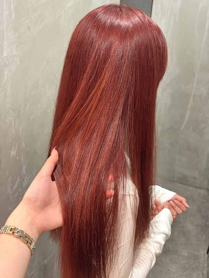 ロング カラー カット ヘアカラー c h i h i r oのヘアスタイル