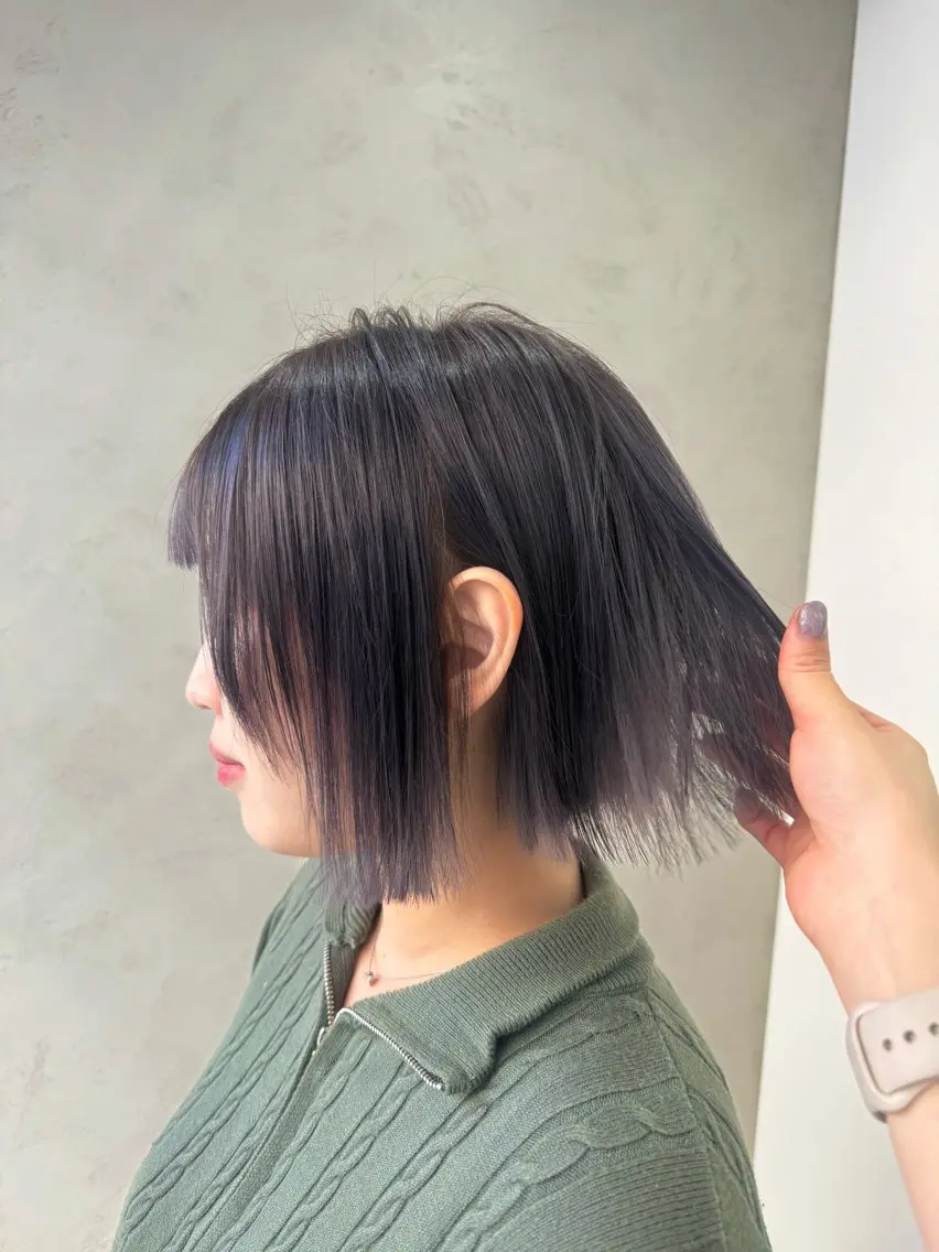 ショート カラー illatos あやののヘアスタイル