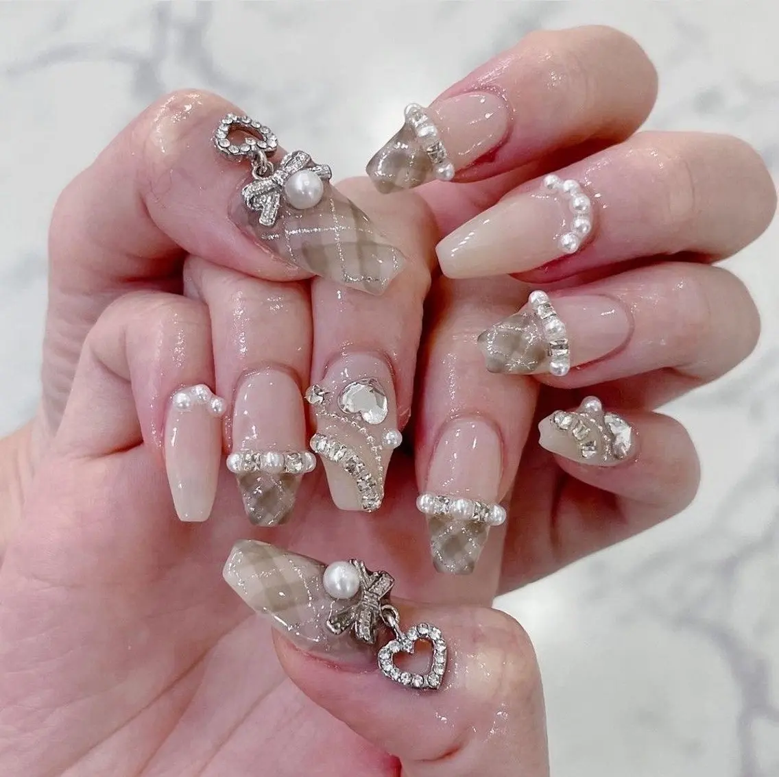 ネイル 長さ出し ハロウィン マグネットネイル ミラーネイル ネイルチップ Lee Nails チップ長さだし専門店のネイルデザイン