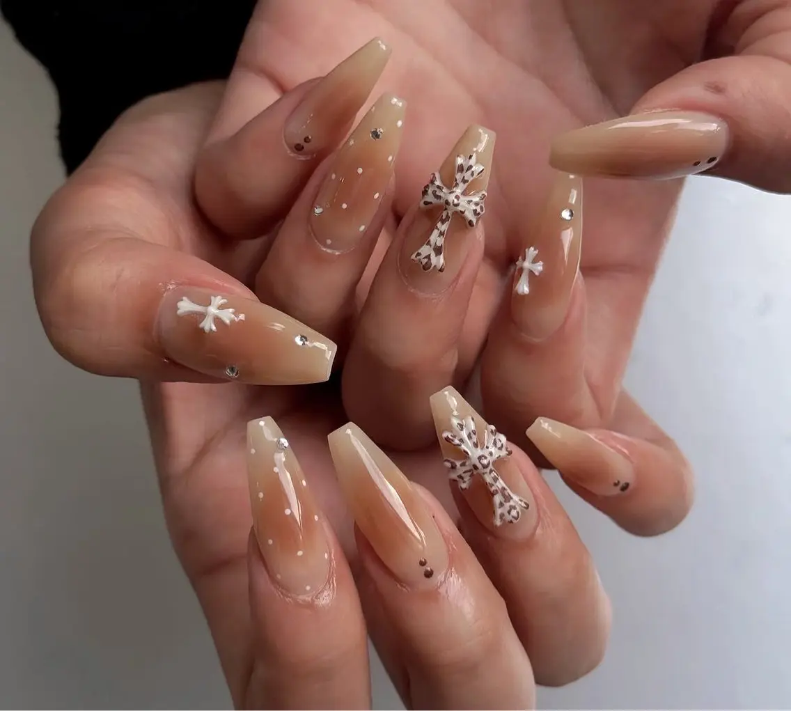 ネイル オーロラネイル チークネイル フットネイル フレンチネイル ジェルネイル ハンドネイル ハンドケア NEW NAIL💞 yuki🔥のネイルデザイン