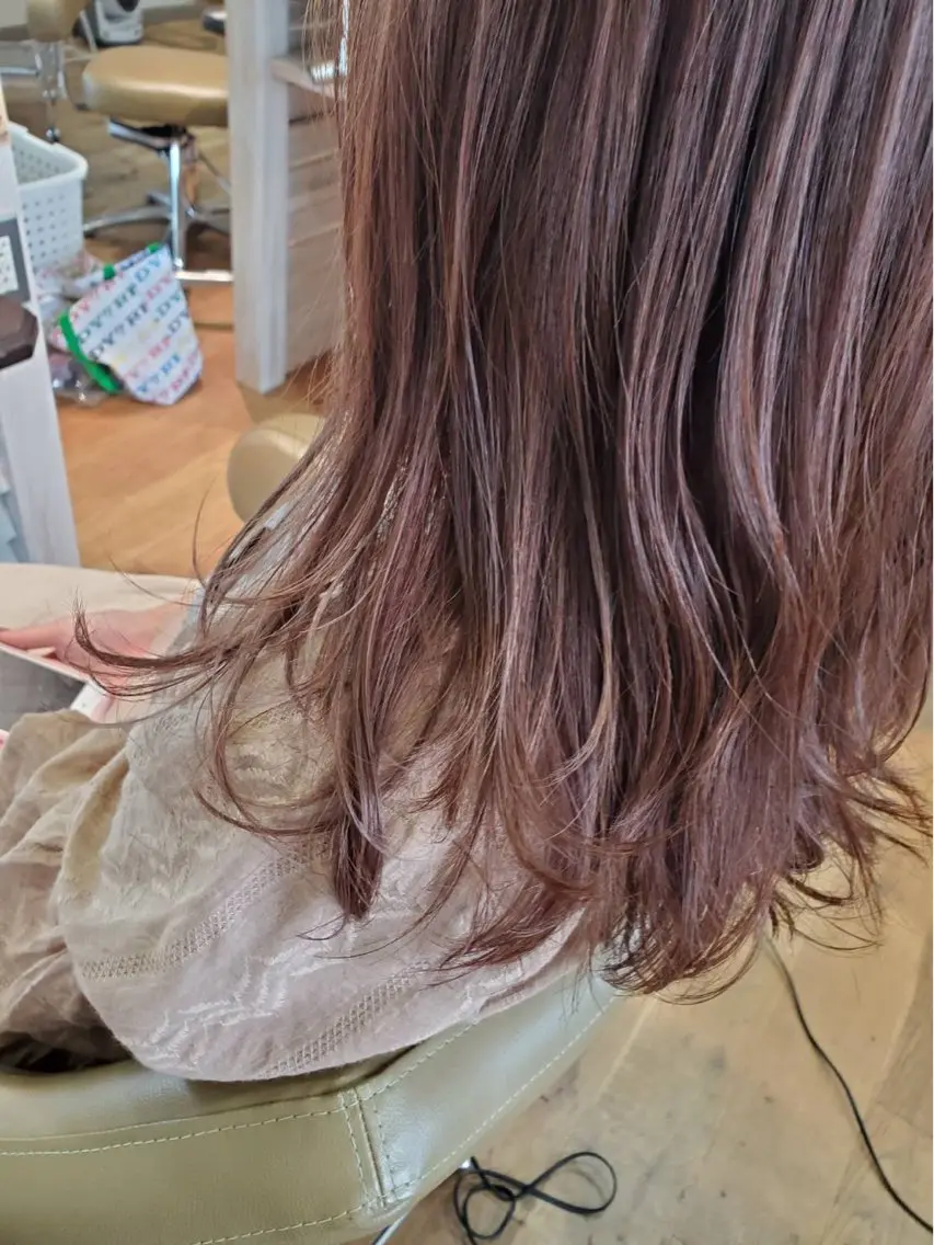 ロング 栗田 桃のヘアスタイル