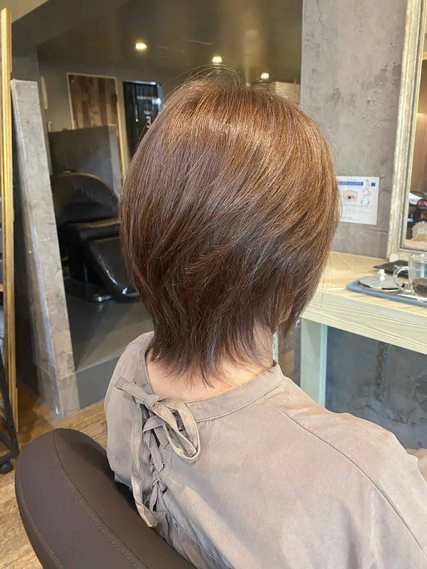 ミディアム カラー ハイライトカラー ハイライト ウルフカット 吉川 眞之亮のヘアスタイル