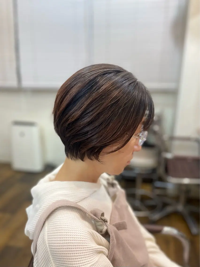 ショート 髪質改善🫧艶カラー 🫧💙佐藤真優のヘアスタイル
