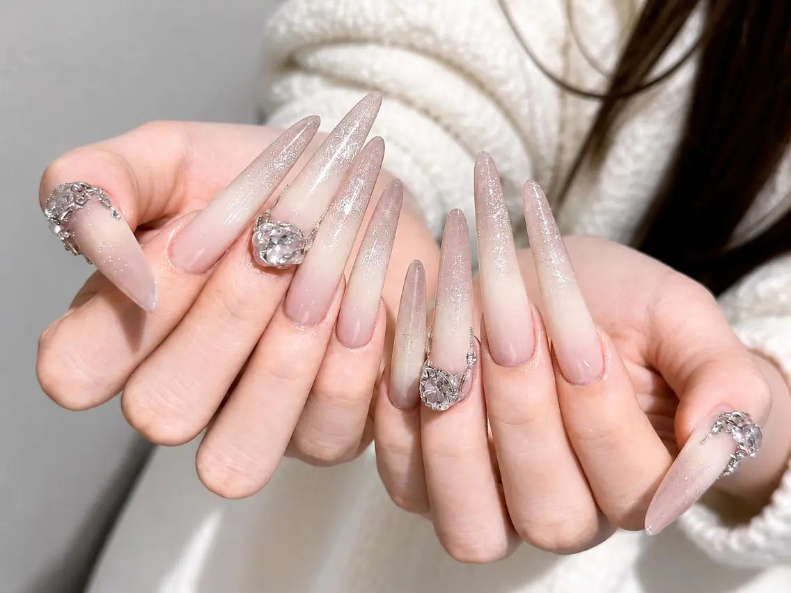 ネイル グラデーション 韓国ネイル ロングネイル 持ち込み シンプルネイル Melia Nail Nambaのネイルデザイン