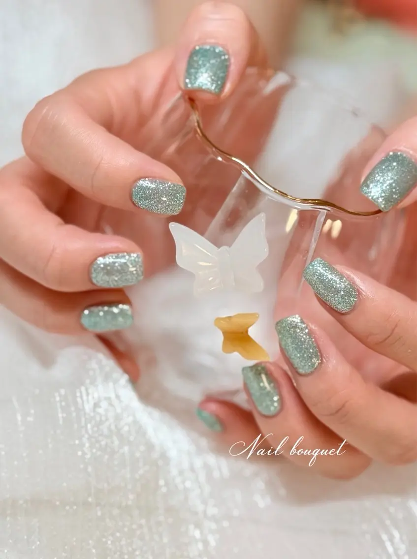 ネイル カジュアル フラッシュネイル キラキラネイル オフィスネイル 夏ネイル ハンドネイル Nail bouquetのネイルデザイン