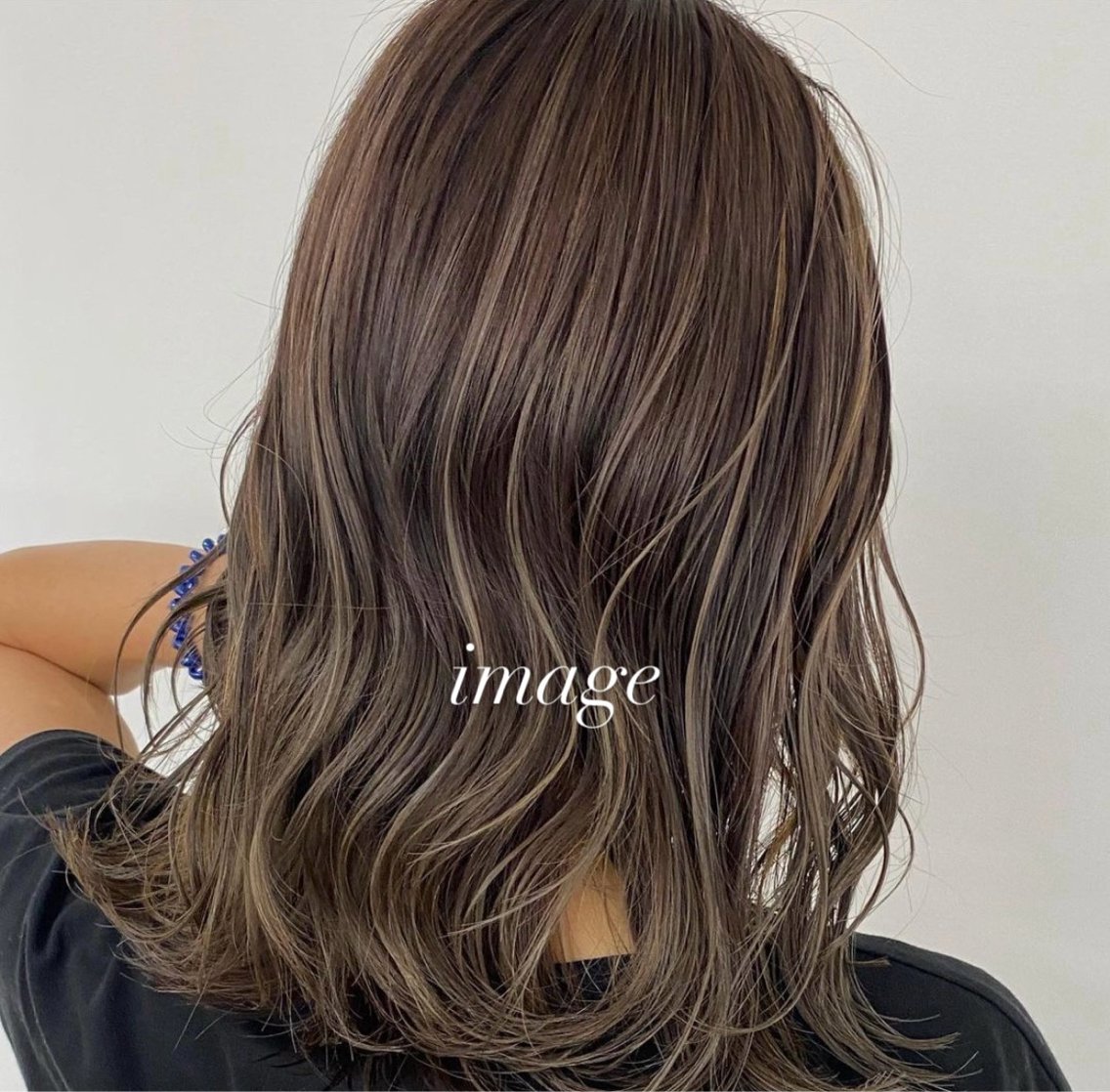 カラー 橋本 璃子のヘアスタイル