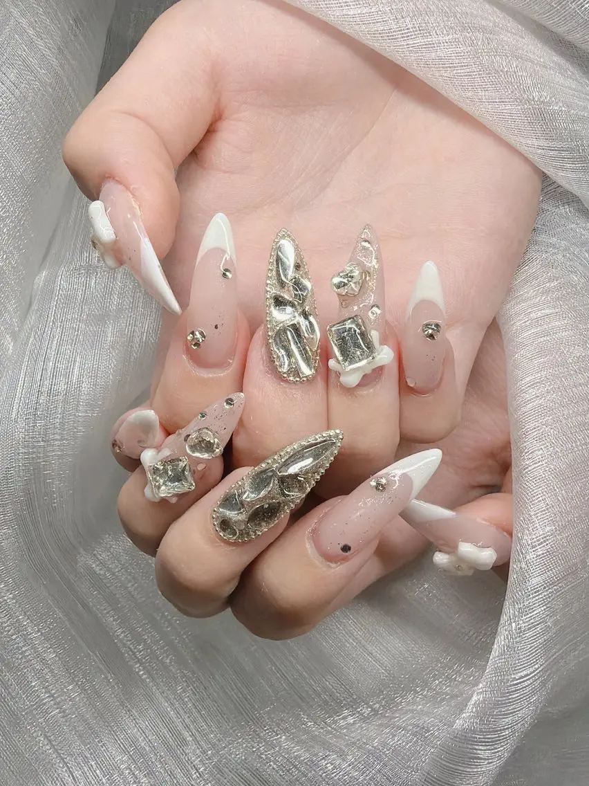 ネイル 長さ出し グラデーション 卒業式 キラキラネイル マグネットネイル ハンドネイル Lee Nailsのネイルデザイン