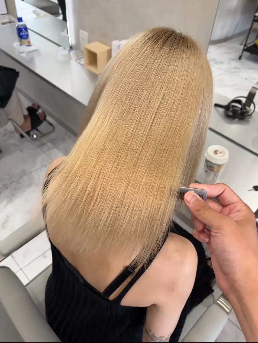 セミロング ショートボブ ボブ ハッシュカット ハイライト 髪質改善 荒金 大翔のヘアスタイル