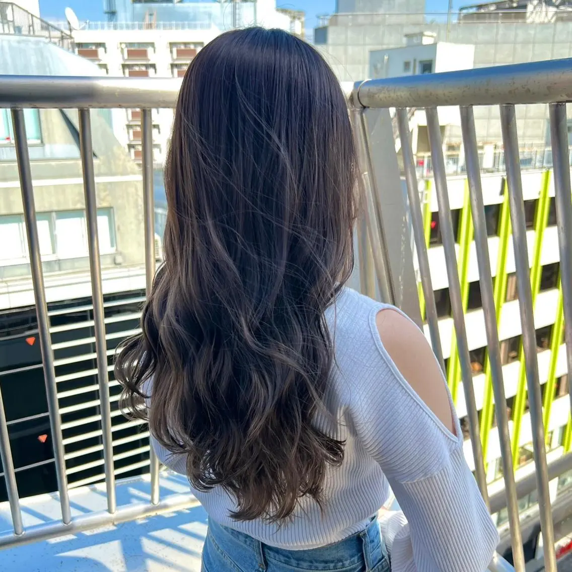 ロング カラー パーマ 小顔カット カット ヘアカラー トリートメント ヘッドスパ モテ髪×トレンド💕 小顔レイヤー 金井のヘアスタイル