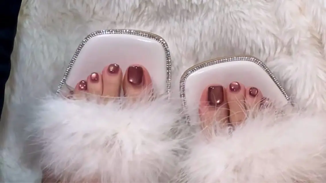 ネイル フットネイル H3 Nail Miniのネイルデザイン