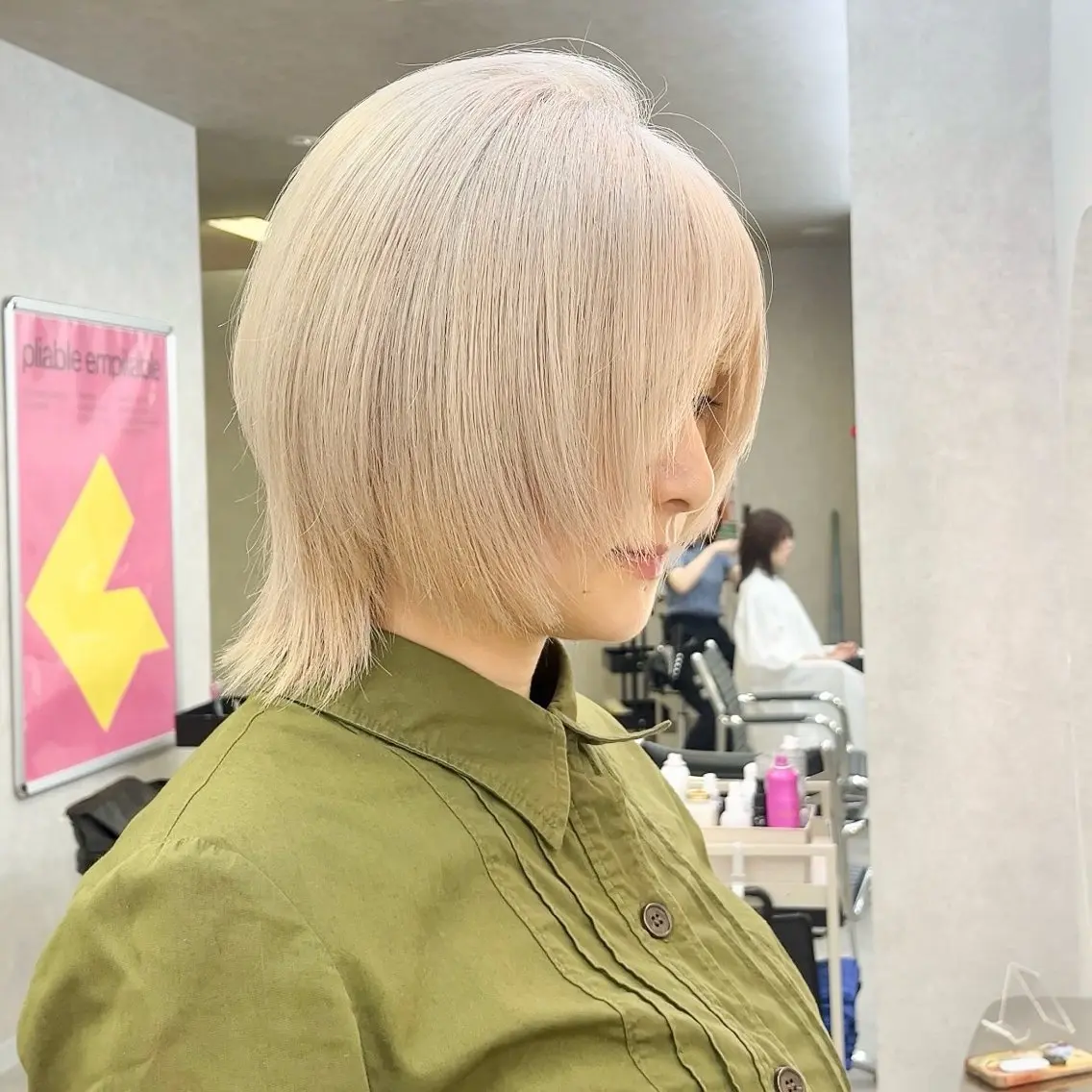 ショート カット ヘアカラー ko toのヘアスタイル
