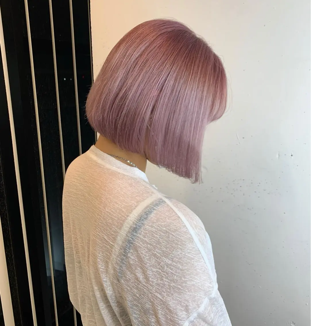 ミディアム カラー ヘアアレンジ ハイトーンカラー ピンクカラー ホワイトピンク マツオカ マコのヘアスタイル