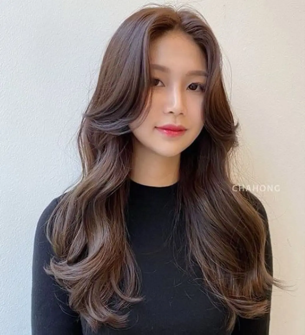 ミディアム パーマ 海外風レイヤー🎀 新宿MOMOKA🍑のヘアスタイル