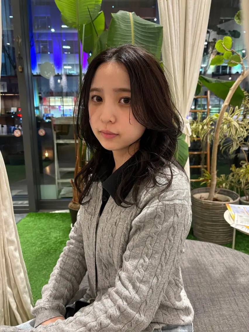 セミロング カラー 顔まわりレイヤー レイヤーカット レイヤーカット✨ 艶髪藤野のヘアスタイル