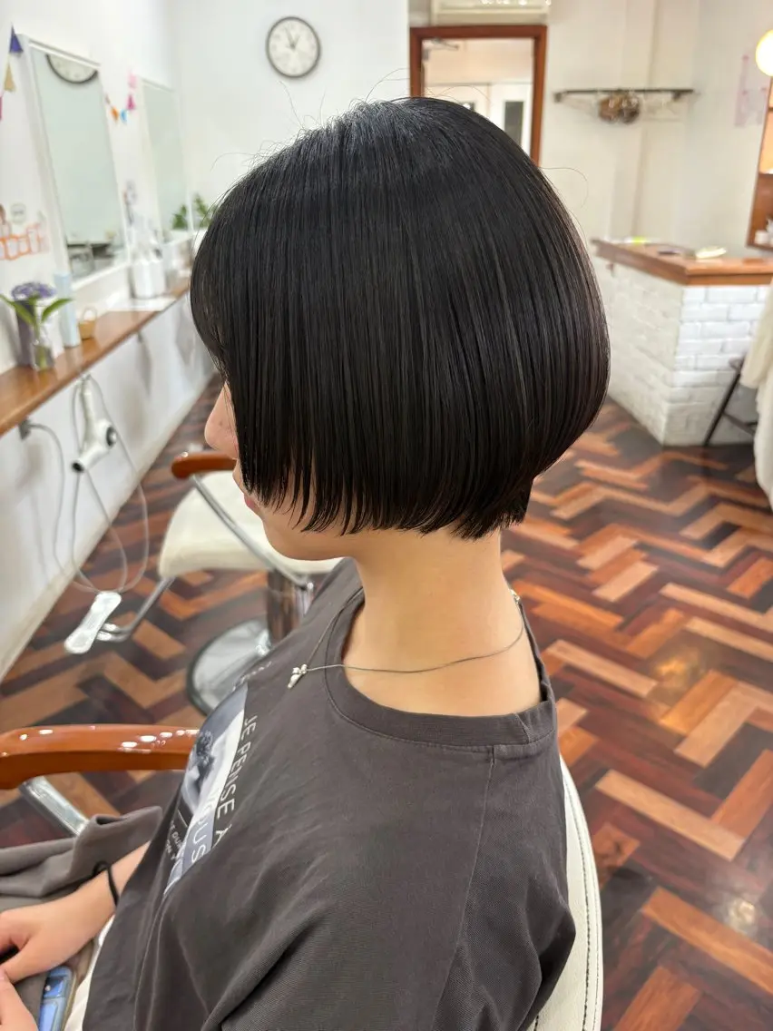 ショート 顔周りカット ショートヘア カット ヘアカラー 塔崎 りこのヘアスタイル