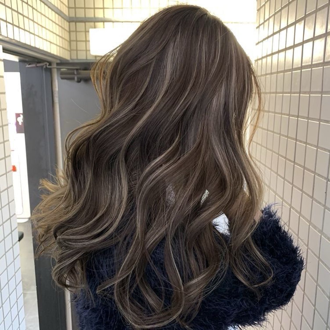 ミディアム ヘアカラー 🎀yuzu🎀 ハイライトモデル募集のヘアスタイル