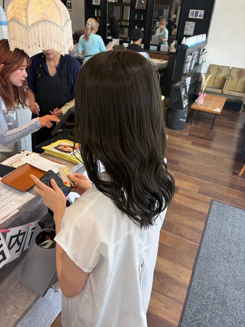 セミロング カット ヘアカラー トリートメント 艶髪/透明感カラー 下山 萌華のヘアスタイル