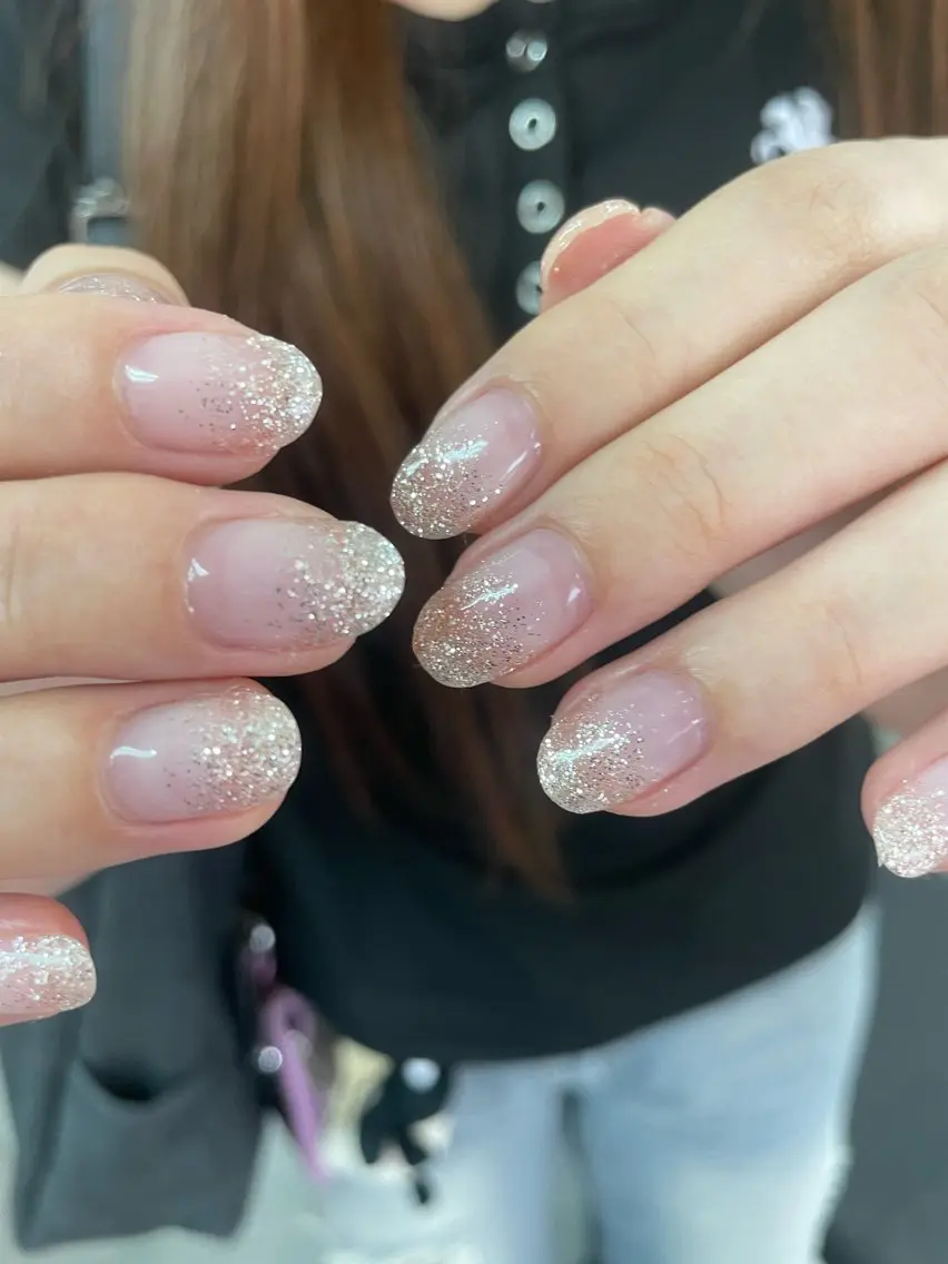 ネイル グラデーション ラメ(グリッター) ラメグラデーション ハンドネイル NANA IKEDAのネイルデザイン