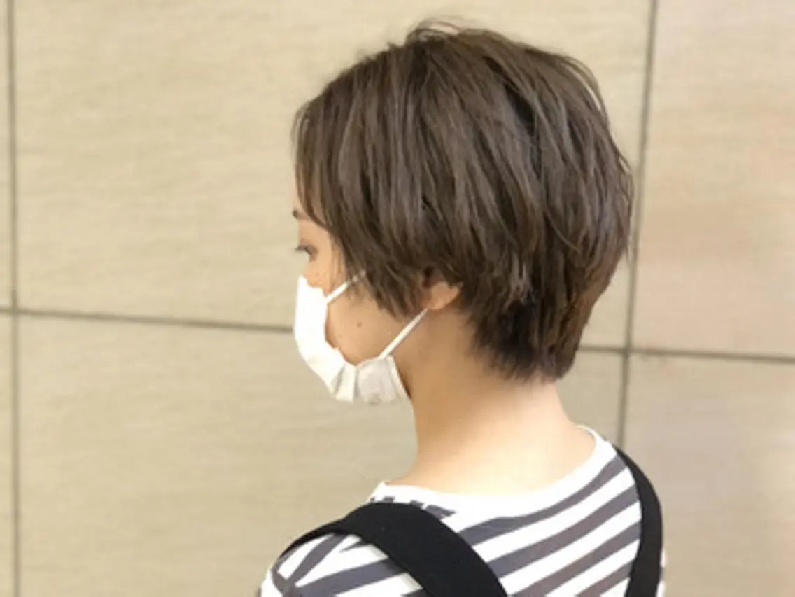 ショート カラー ブリーチ ショートヘア ヘアカラー トリートメント 及川 祐輔のヘアスタイル