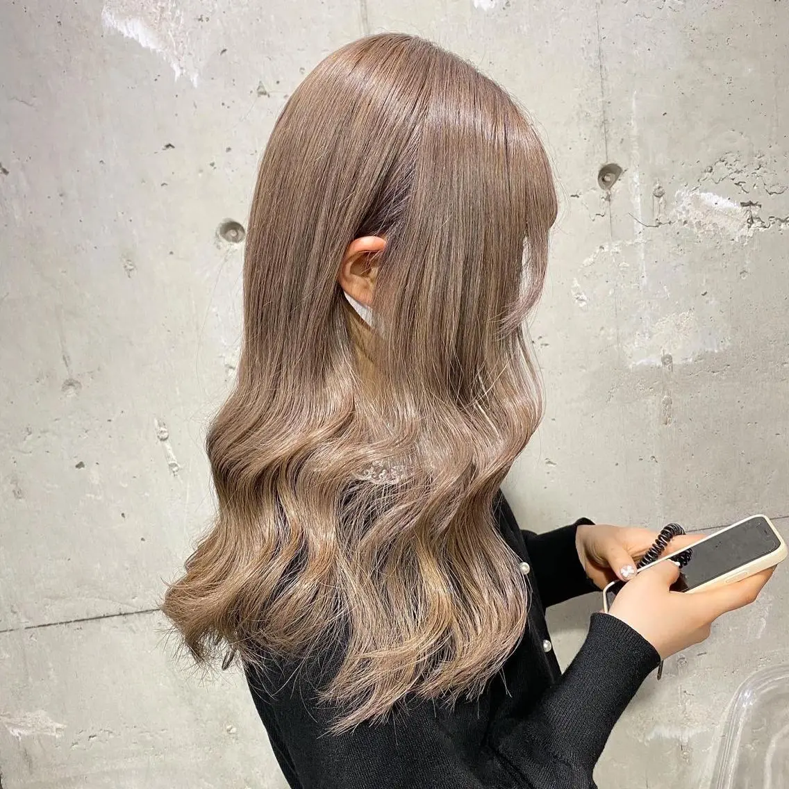 セミロング カラー エフェクトブリーチ 🌟前澤啓太朗のヘアスタイル