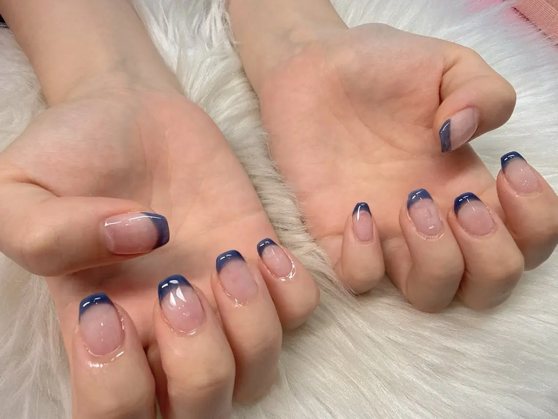 ネイル Amoureuse Satomiのネイルデザイン