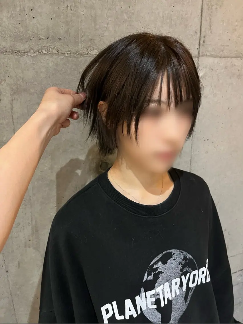 ミディアム カラー ボブ レイヤーカット 韓国タッセルカット レイヤーカットのヘアスタイル