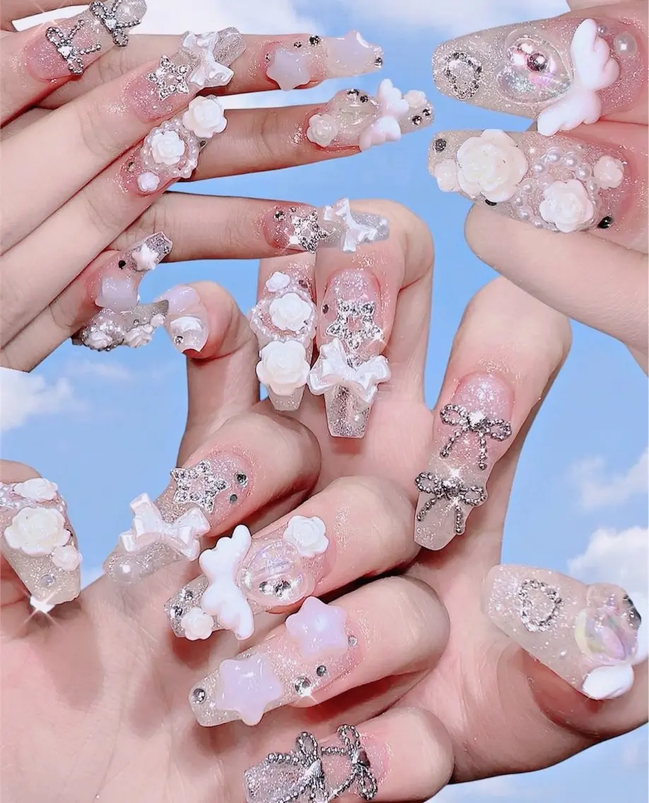 ネイル オーロラネイル フレンチネイル ジェルネイル ハロウィン キラキラネイル H.baby Nail Salonのネイルデザイン