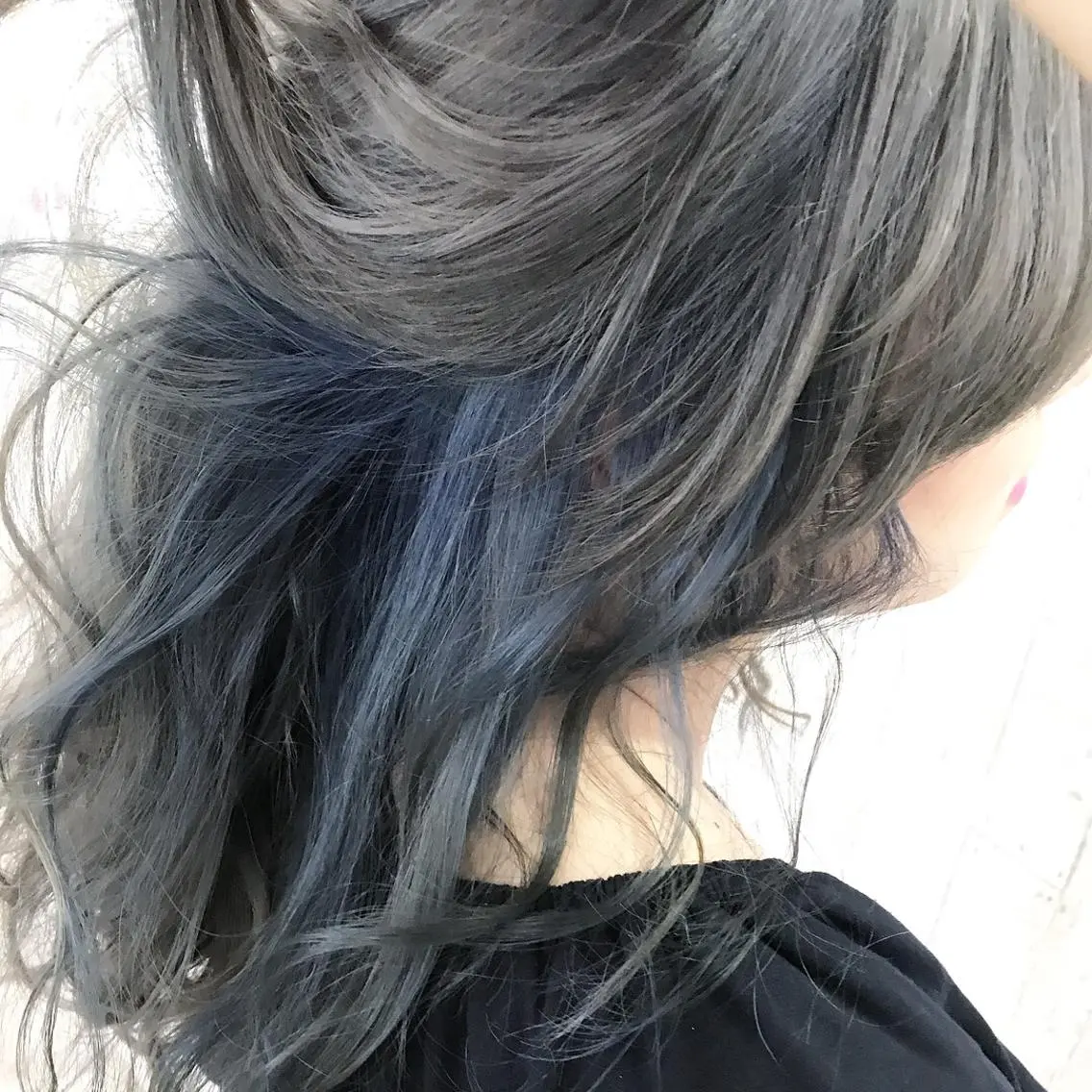セミロング カラー ブルーカラー シルバー ヘアカラー kazufumi ..のヘアスタイル