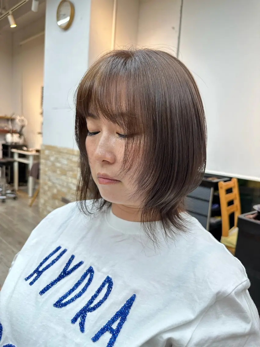 ミディアム 顔まわりレイヤー 顔周りカット レイヤーカット Reina ♡のヘアスタイル