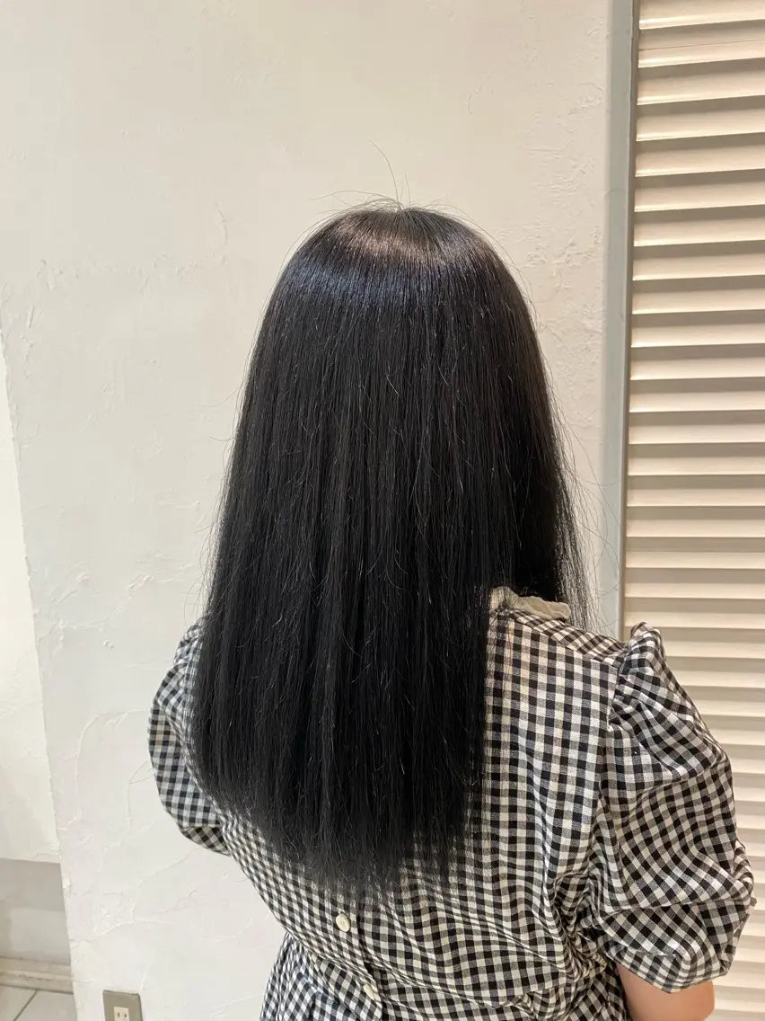 カラー 黒髪 ブルーカラー ブルーブラック 🎀TEN🎀 オリーブベージュのヘアスタイル