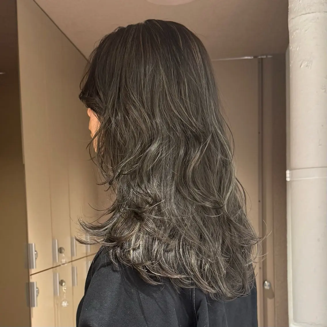 ロング カラー カット ヘアカラー トリートメント Akari暖色カラー /レイヤーカットのヘアスタイル