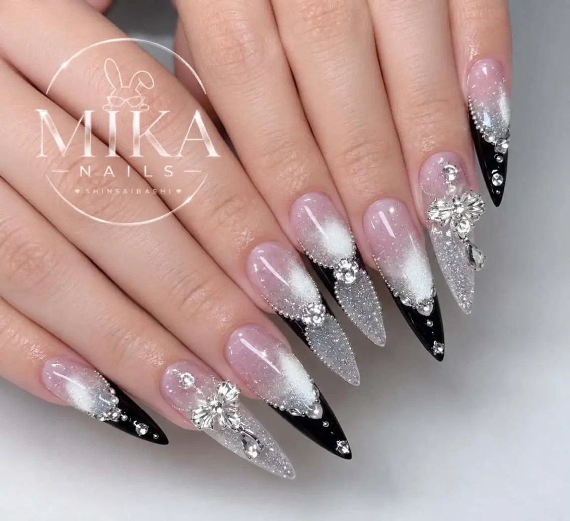 ネイル アートネイル チークネイル ドット フットネイル フレンチネイル ハンドネイル Mika Nails 心斎橋のネイルデザイン