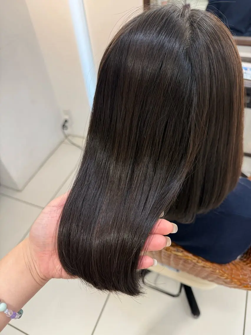 ミディアム たかしな けいなのヘアスタイル