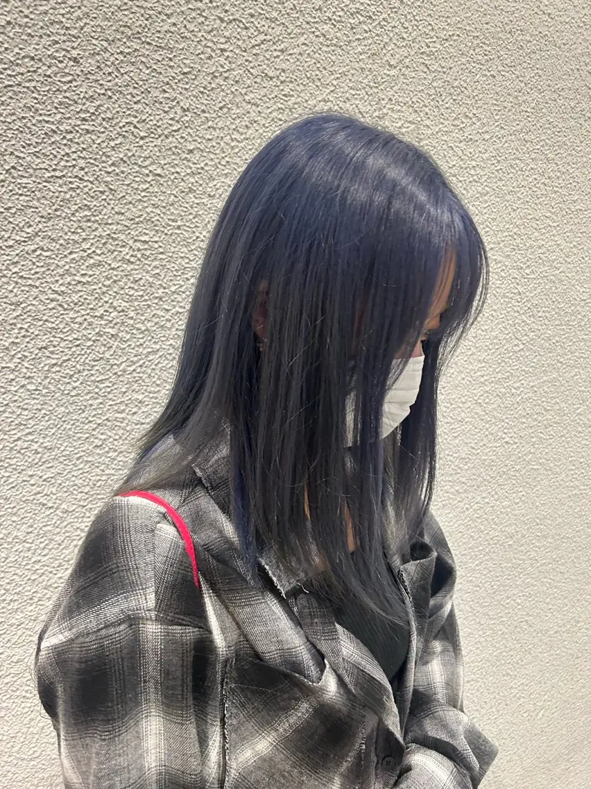ミディアム カラー グレージュ ネイビーカラー みきゆうか🫧 大人可愛い製造機🫧のヘアスタイル