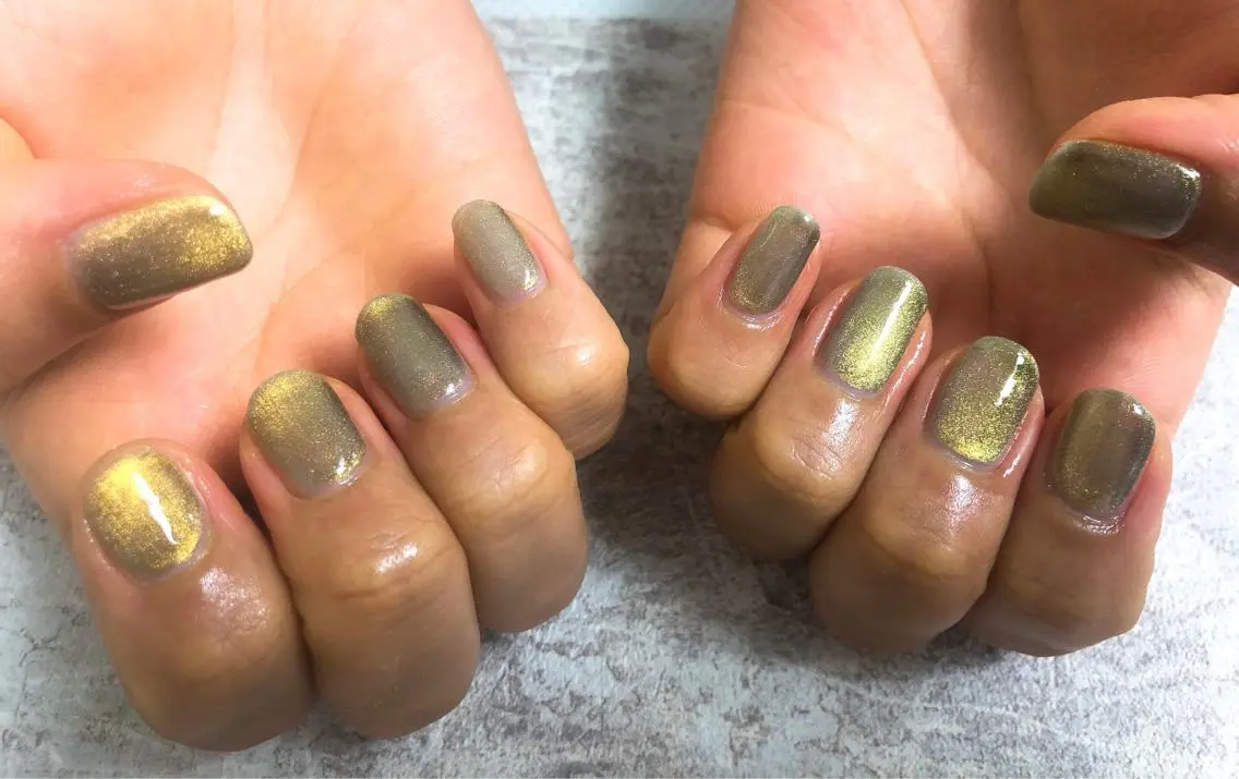 ネイル クリアネイル ゴールド マグネットネイル ハンドネイル mogunail &blowのネイルデザイン
