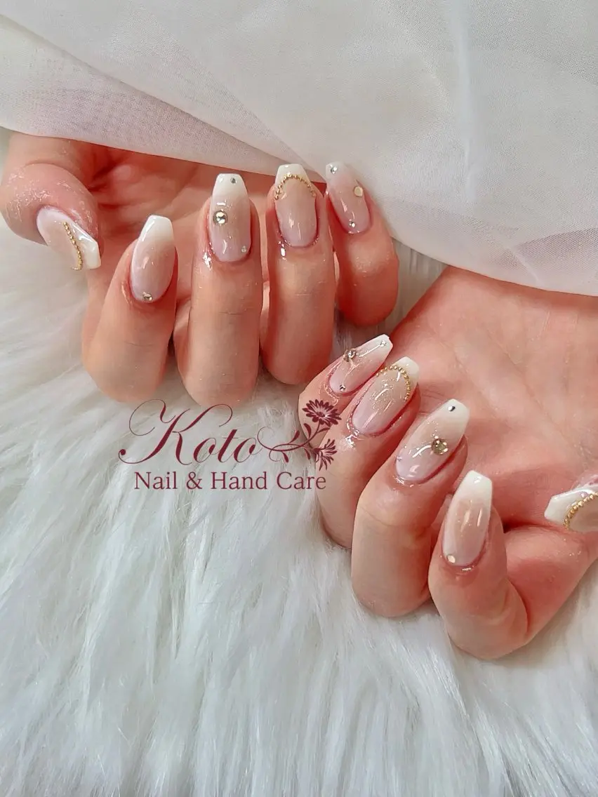 ネイル 長さ出し ジェルネイル 持ち込み ニュアンスネイル 赤色 ハンドネイル Nail Salon KOTOのネイルデザイン