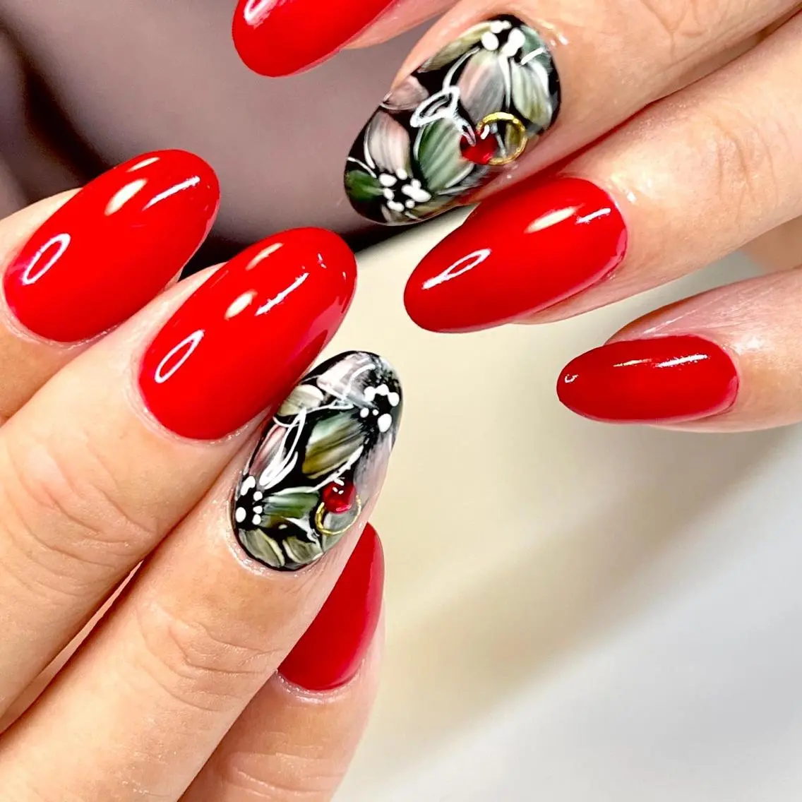 ネイル フラワーネイル 赤色 Nail Rinonのネイルデザイン