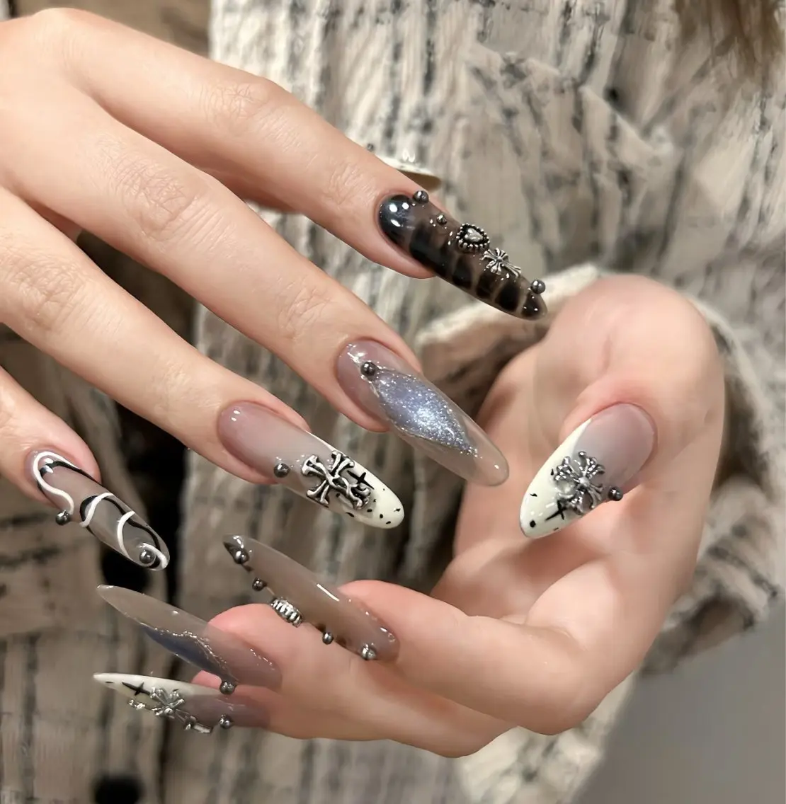 ネイル アートネイル オーロラネイル チークネイル フレンチネイル ガラスフレンチ 🎀🎀YooLi Nail Salonのネイルデザイン