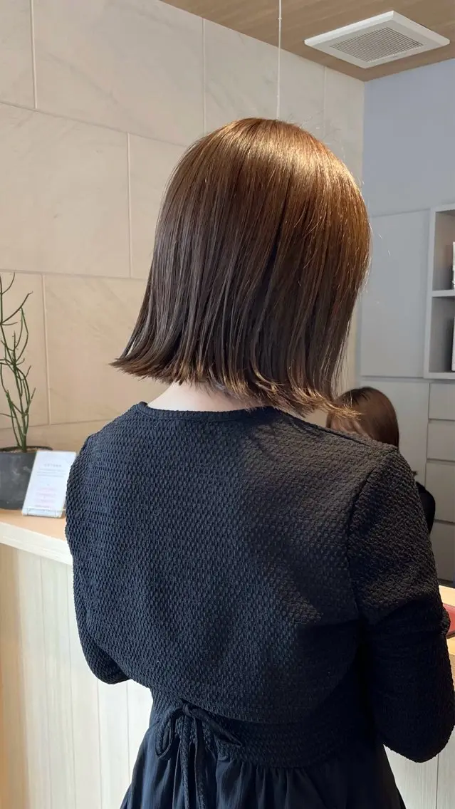 セミロング カット ヘアカラー 伊佐治 夕芽のヘアスタイル
