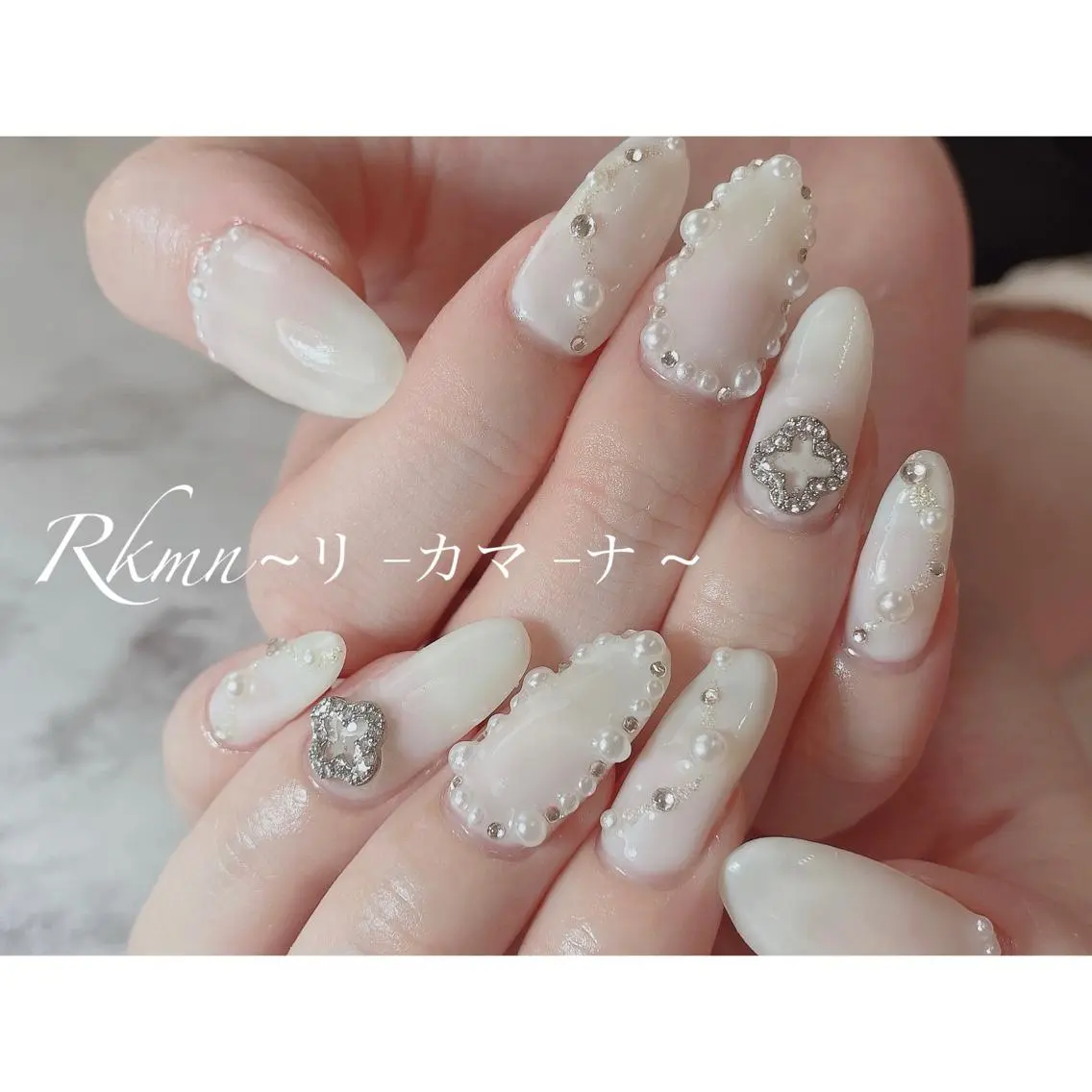 ネイル アートネイル 春ネイル ホワイト ハンドネイル フットネイル ハンドケア Rkmn ~リ-カマ-ナ~のネイルデザイン