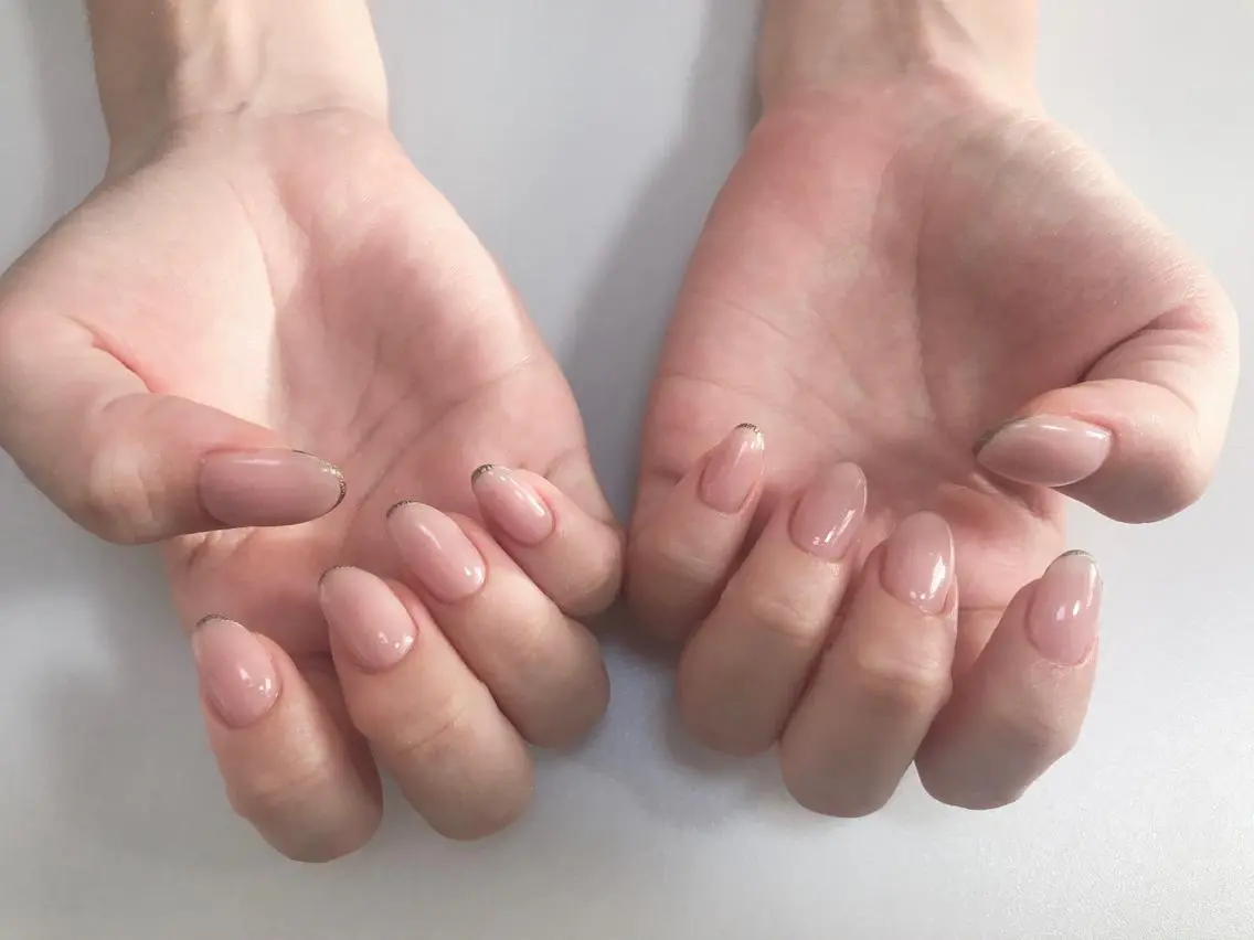 ネイル ジェルネイル ゴールド フットネイル nailroom DIASOMNIAのネイルデザイン