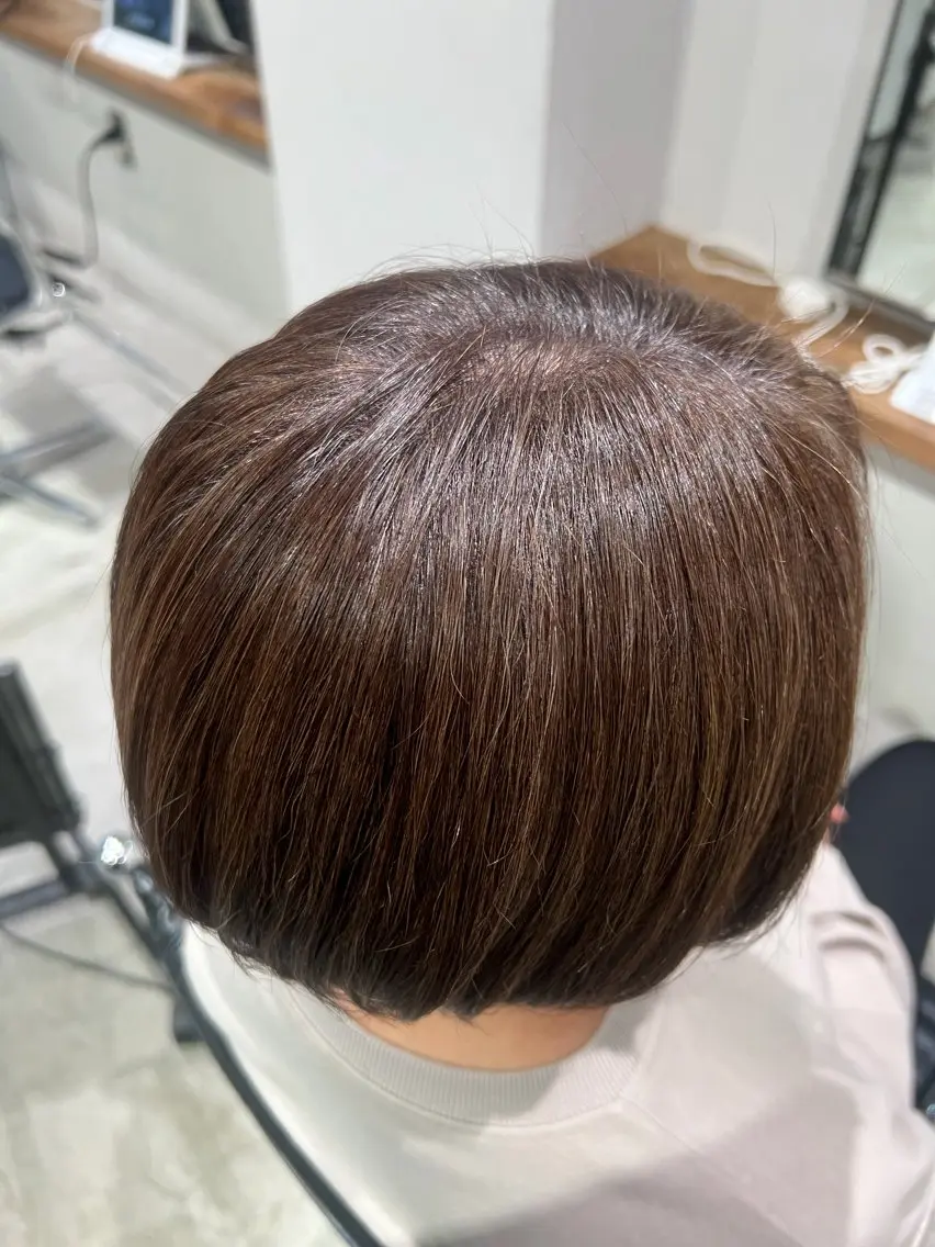 ショート カラー 高田 菜々美のヘアスタイル