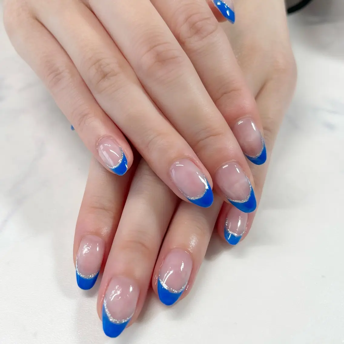 ネイル フレンチネイル ラメ(グリッター) Knail . iのネイルデザイン