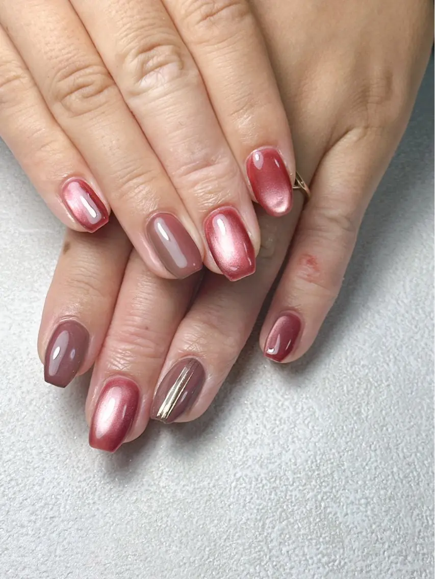 ネイル オーロラネイル フットネイル フレンチネイル ジェルネイル マグネットネイル ハンドネイル mogunail &blowのネイルデザイン
